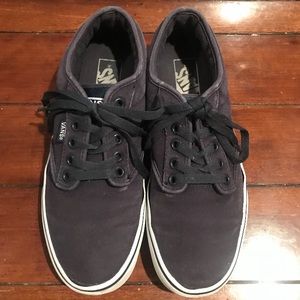 Vans. M 7.5. W 9.